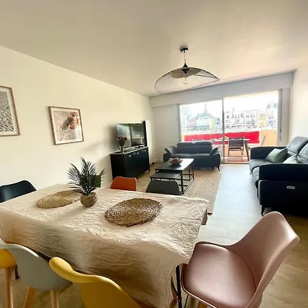 Appartement Vue Port De Plaisance : Le Voilier