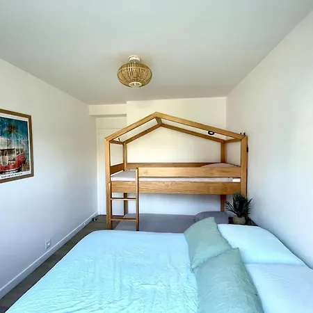 Vue Port De Plaisance : Le Voilier Lägenhet *