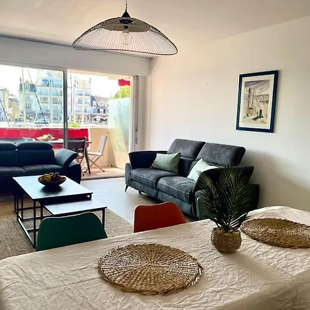 Vue Port De Plaisance : Le Voilier Lägenhet *