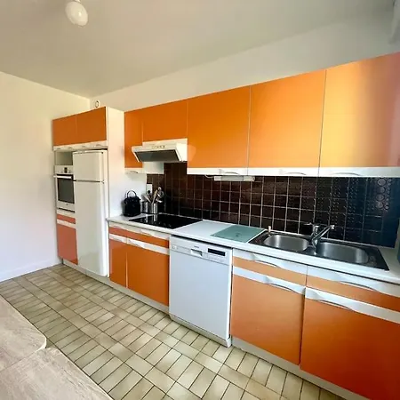 Vue Port De Plaisance : Le Voilier La Baule-Escoublac