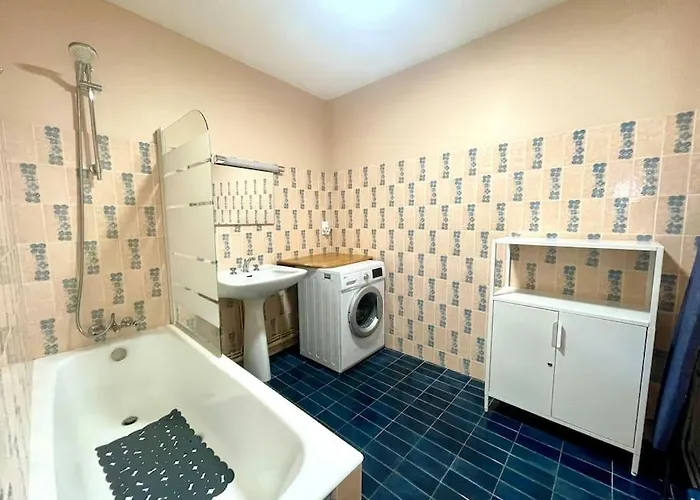 Vue Port De Plaisance : Le Voilier Apartamento *