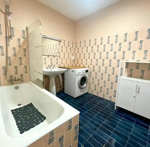 Vue Port De Plaisance : Le Voilier Apartamento